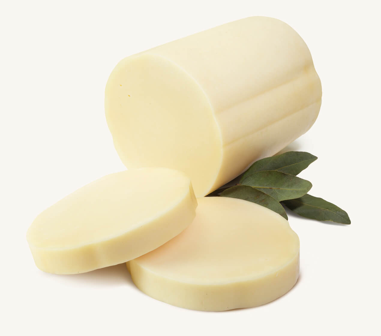 queso-provolone-hilado Media horma de queso provolone hilado acompañado de rodajas del mismo queso y hojas de laurel